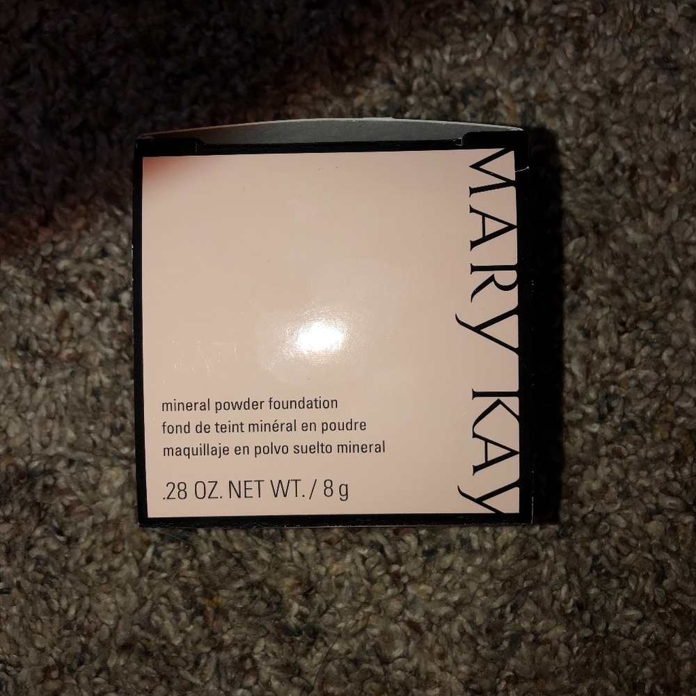 Mary Kay Mineral Powder Foundation
